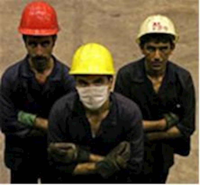 Construction workers protest in Tehran