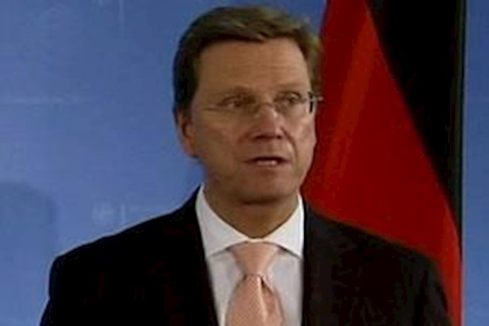 Let jailed reporters see family, Germany urges Iran