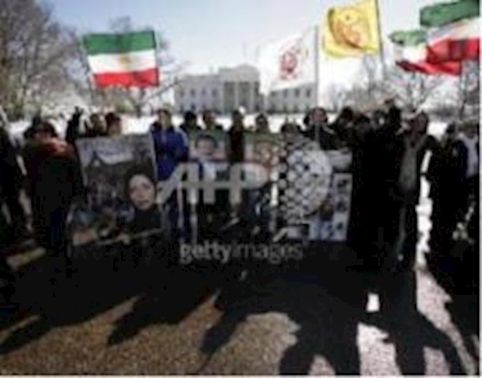 Iranian Americans rally in front of the White House