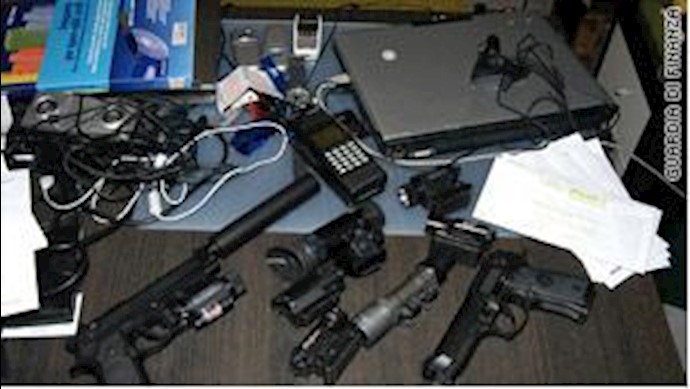 Two Iranians، five Italians arrested for smuggling arms to Iran