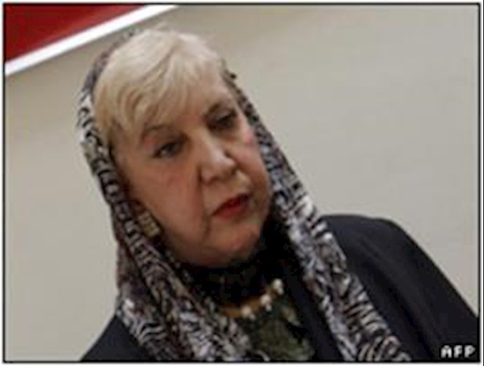 Iran slaps travel ban on celebrated poetess on women’s day