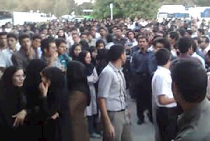 Iran attacks and beats students in Shahre Kurd, one student in critical condition