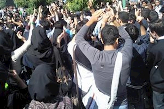Tehran residents call for June protests