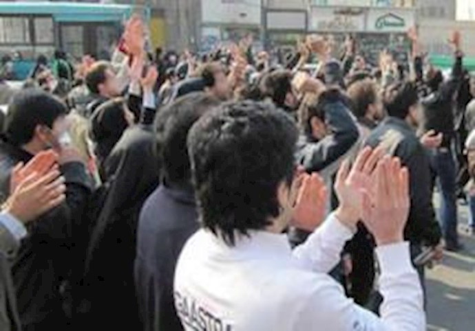 Iran: Clashes in Tehran’s Ferdowsi Square with chants of death to Khamenei