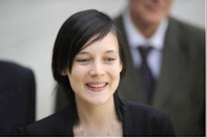 French teacher flies home from Iran amid ’deal’ claims