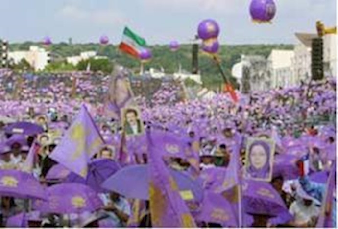 Thousands of demonstrators rally outside Paris to back Iranian exile group