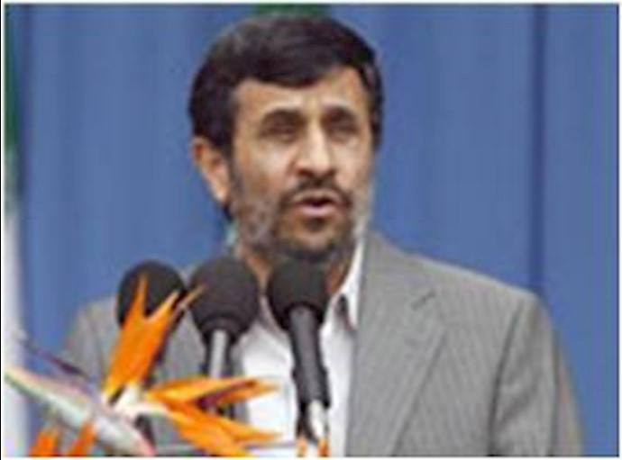 Ahmadinejad blasts opponents at Khomeini death memorial