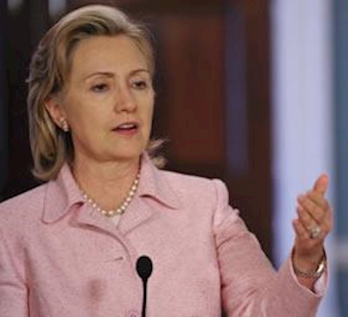 Clinton urges Iran to release political prisoners
