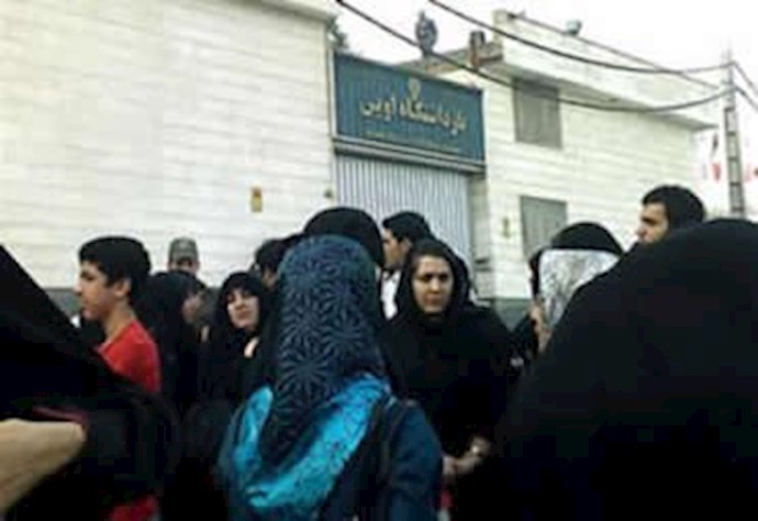Threatened and beaten, families of political prisoners manage to continue protest in Tehran