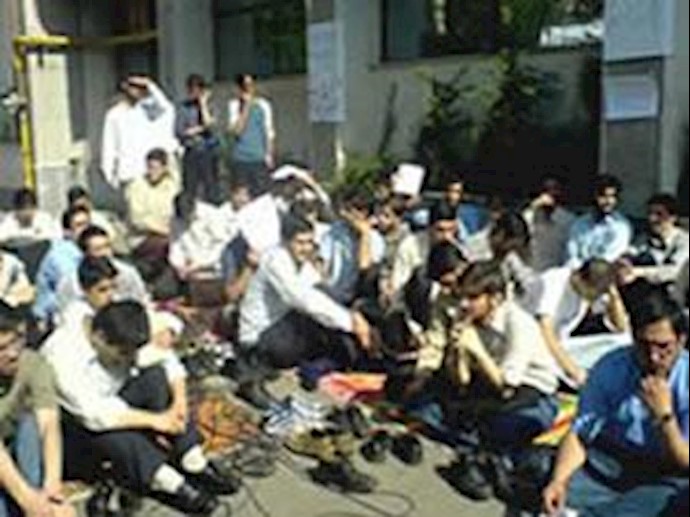 Workers’ protest in Qazvin due to employees fired from factory