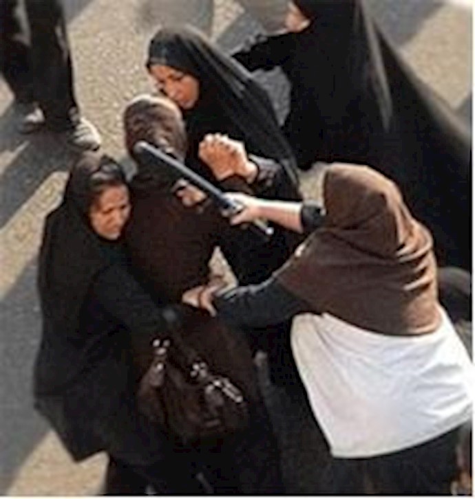 Iran: Women banned from going to theaters