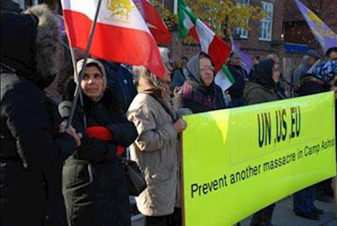 Rallies outside US Embassy in Copenhagen in support of Ashraf