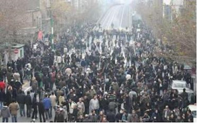 Iranian regime’s officials worried over repeat of 2009 uprisings