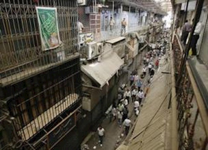 Tehran: Protest gathering of over 6000 textile sellers