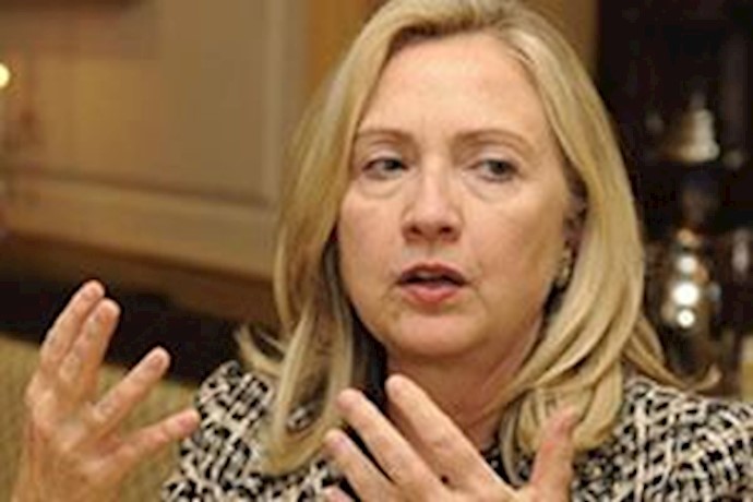 Clinton urges Iran to respond to nuclear concerns