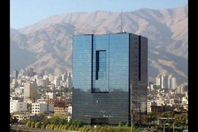 Sanctions bite Iranian economy as currency loses value