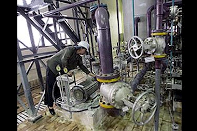 Sanctions bite in Syria as oil giant Shell pulls out