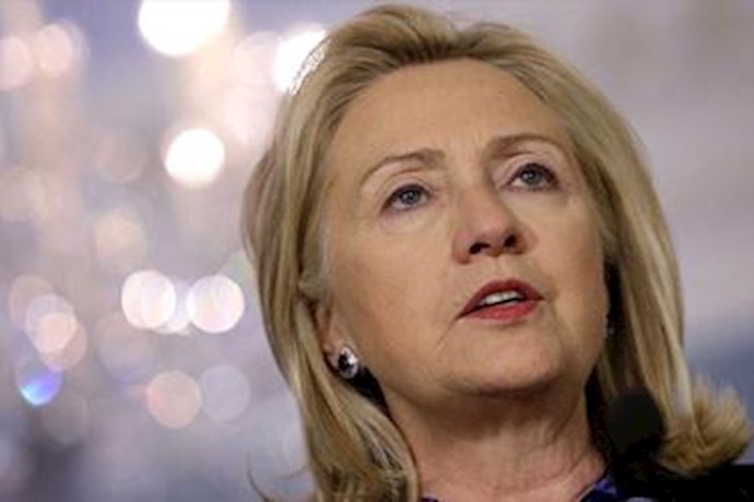 Clinton warns Internet firms against aiding hardline regimes