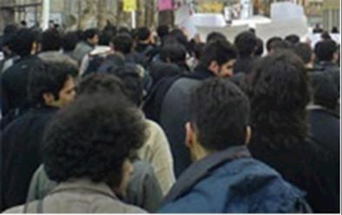 Hundreds of Iranian students honor memory of fallen classmate