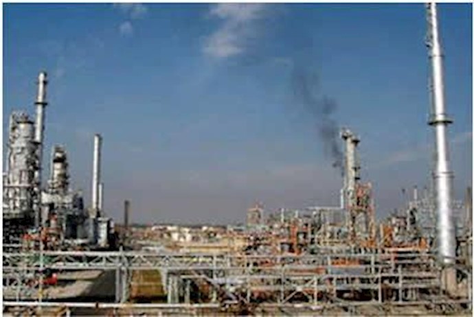 Number of refinery workers launch strike