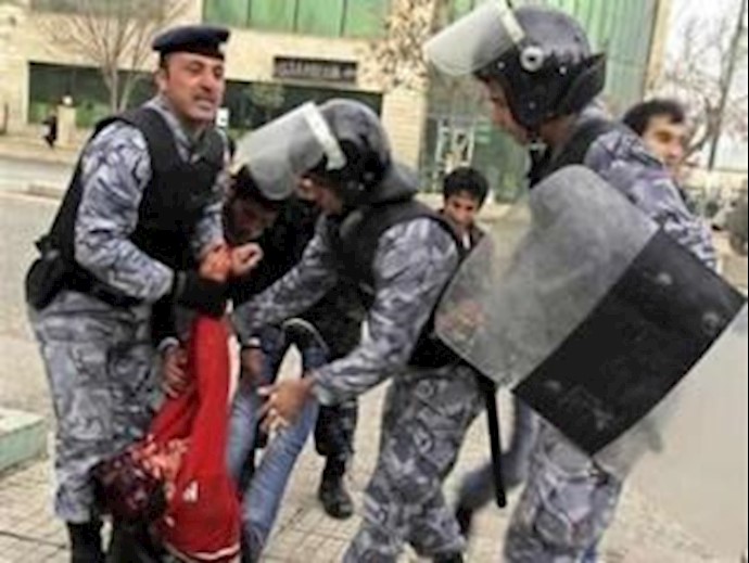 Gunmen torch Iraqi TV station that showed protest
