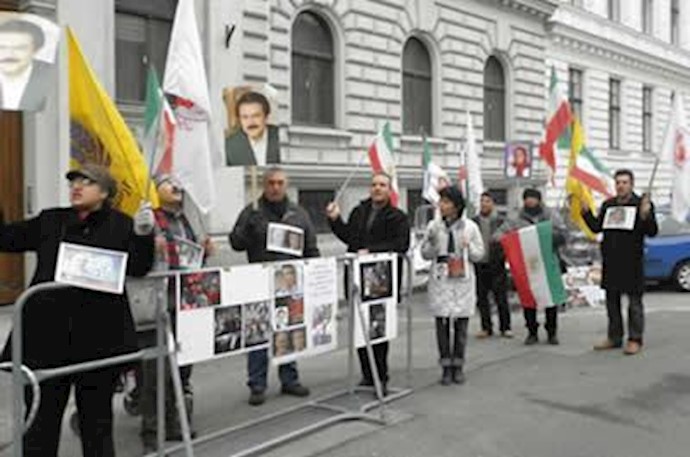 Vienna: Rally of Iranians in support of Iranian people’s uprising