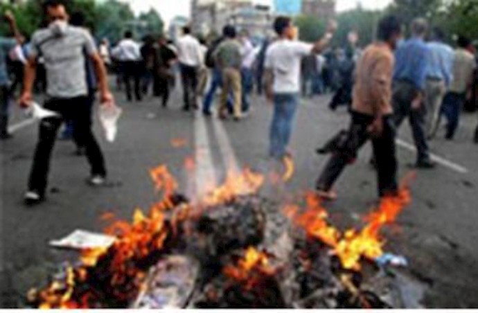 Iranian regime forces fire tear gas canisters, beat protestors