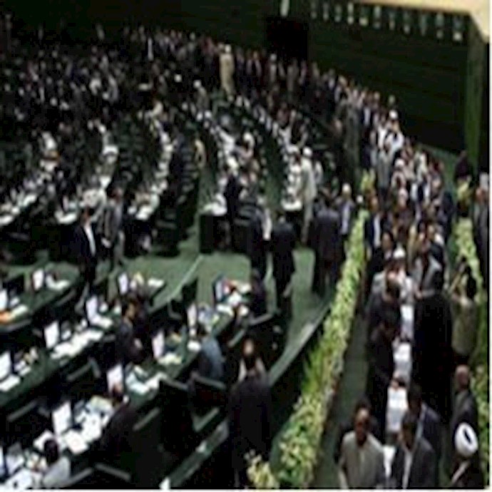 Iran energy minister spared impeachment by one vote
