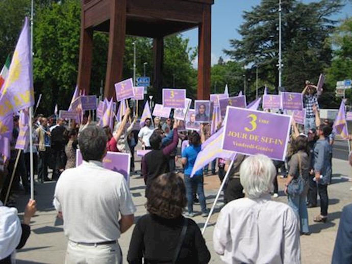 Iranians stage sit-in in front of the UN European headquarters in Geneva