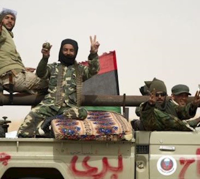 Libyan soldiers say army retreating from Misrata