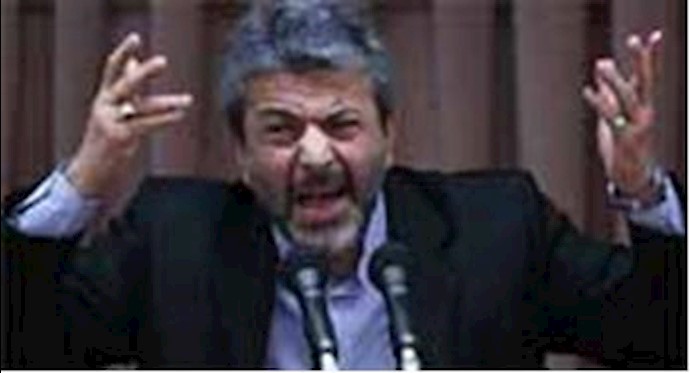 Mullahs’ agents expelled 12 students from Tehran University; more were forced out of the dorms