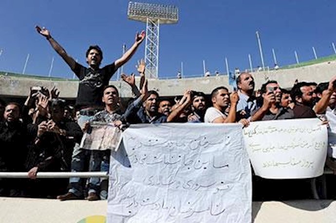 Tehran: Thousands mourn death of national soccer player Tehran: Thousands mourn death of national soccer player