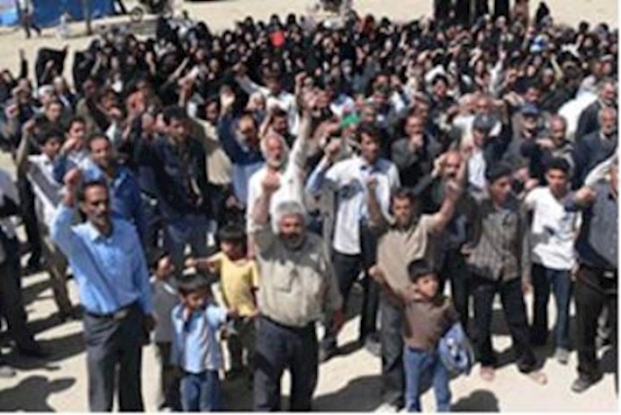 Villagers near Mashhad block roads in protest gathering