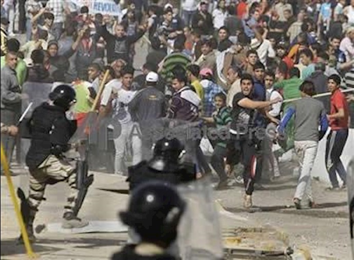 Activists: Protesters beaten in Baghdad