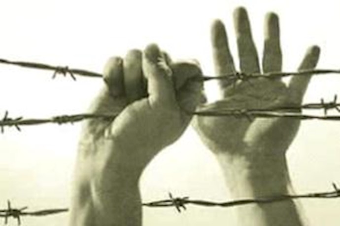 Political prisoner Ms. Faranak Farid in critical conditions after being beaten by security agents