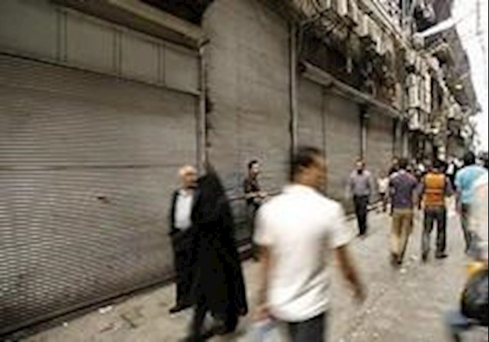 Tehran Bazaar textile sellers go on strike, close stores