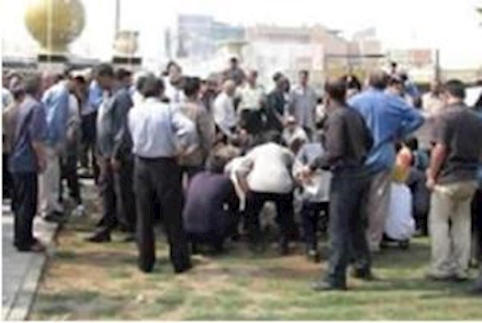 Iran: Fars Meat Complex workers stage protest gathering in Shiraz