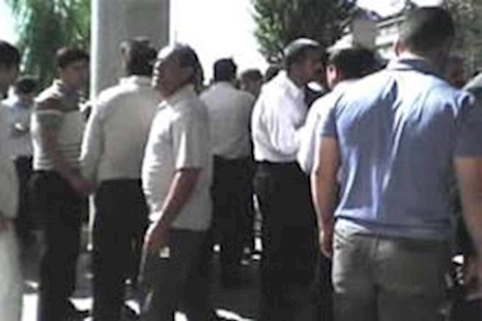 Iran: Kisoun Co. workers on strike for 20th day