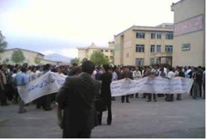Funeral turns into anti-government demo in Iran’s Azerbaijan