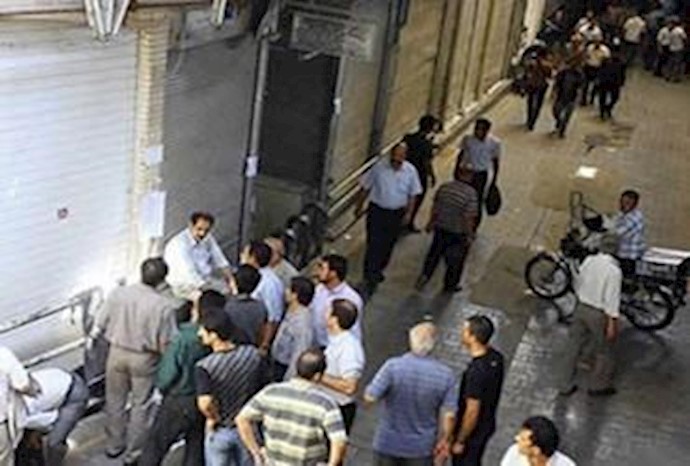Tehran Bazaar textile sellers stage demo protesting mullahs’ financial extortions
