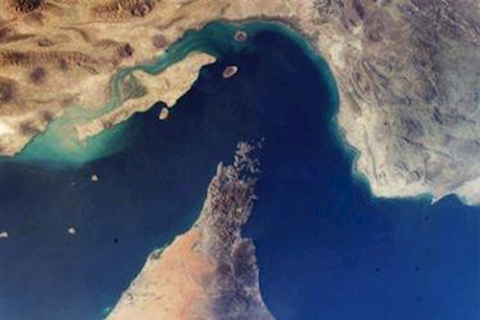US warns Iran over blocking oil strait: report
