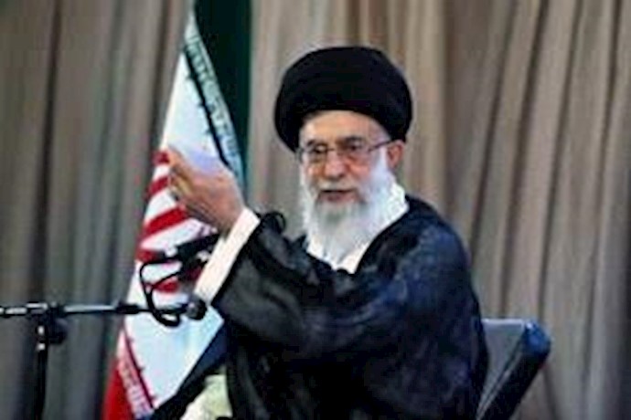 Khamenei stresses on regime’s policy of seeking nuclear weapons