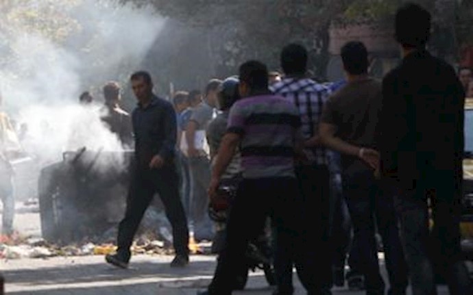 Rial value fall: alarm bell signaling Iranian people’s explosion against regime