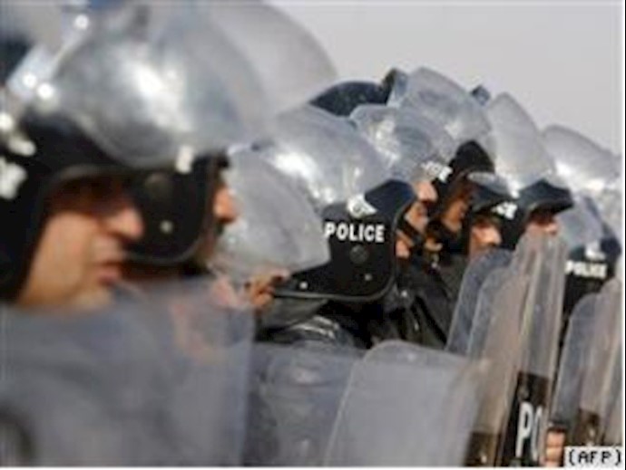 Iranian police clash with protesters over rial dive: witnesses