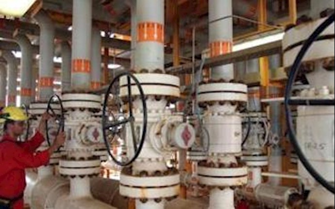 Iran budget gap set to widen as sanctions hurt oil exports