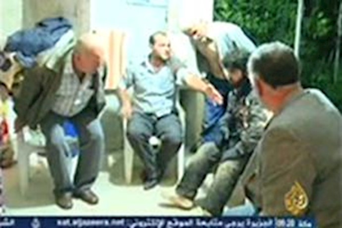 Dozens of Syrian Army soldiers surrender to Turkish border guards