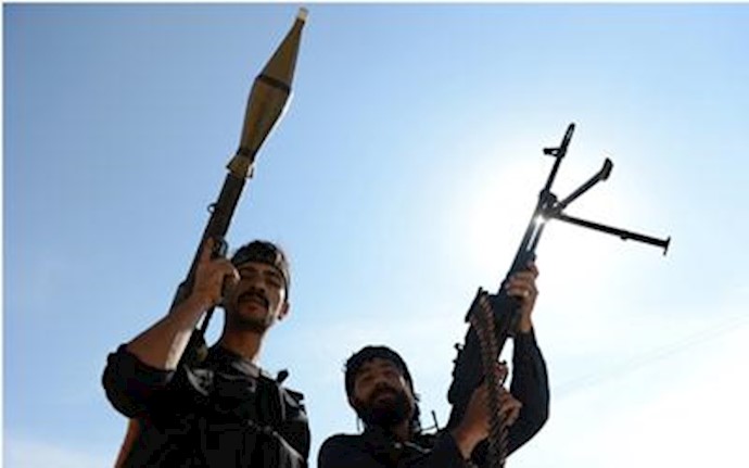 Suicide bombers hit Syria security complex: rebels