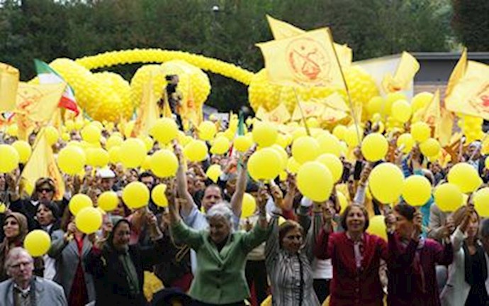 Iranian dissidents in Paris celebrate PMOI delisting