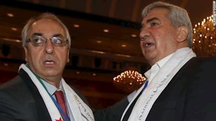 7 Syrian generals defect to Turkey as rebels hash out new plan