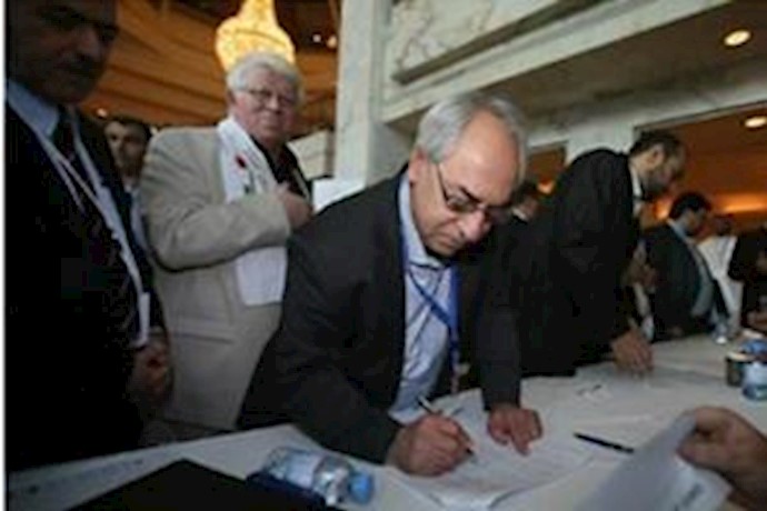 Syria dissidents sign unity deal: opposition official